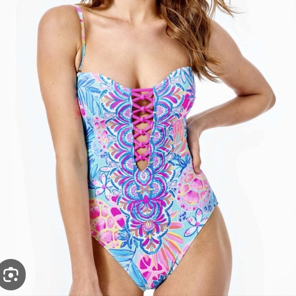 NWT Lilly Pulitzer Jules One Piece Swimsuit Size 8